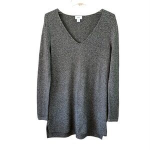 Old navy gray tunic v neck long sleeve size M light ribbed